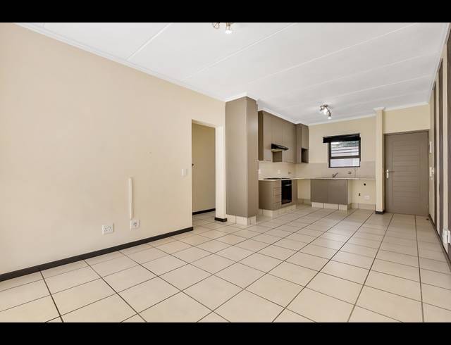 2 BEDROOM APARTMENT RENTED IN BRYANSTON